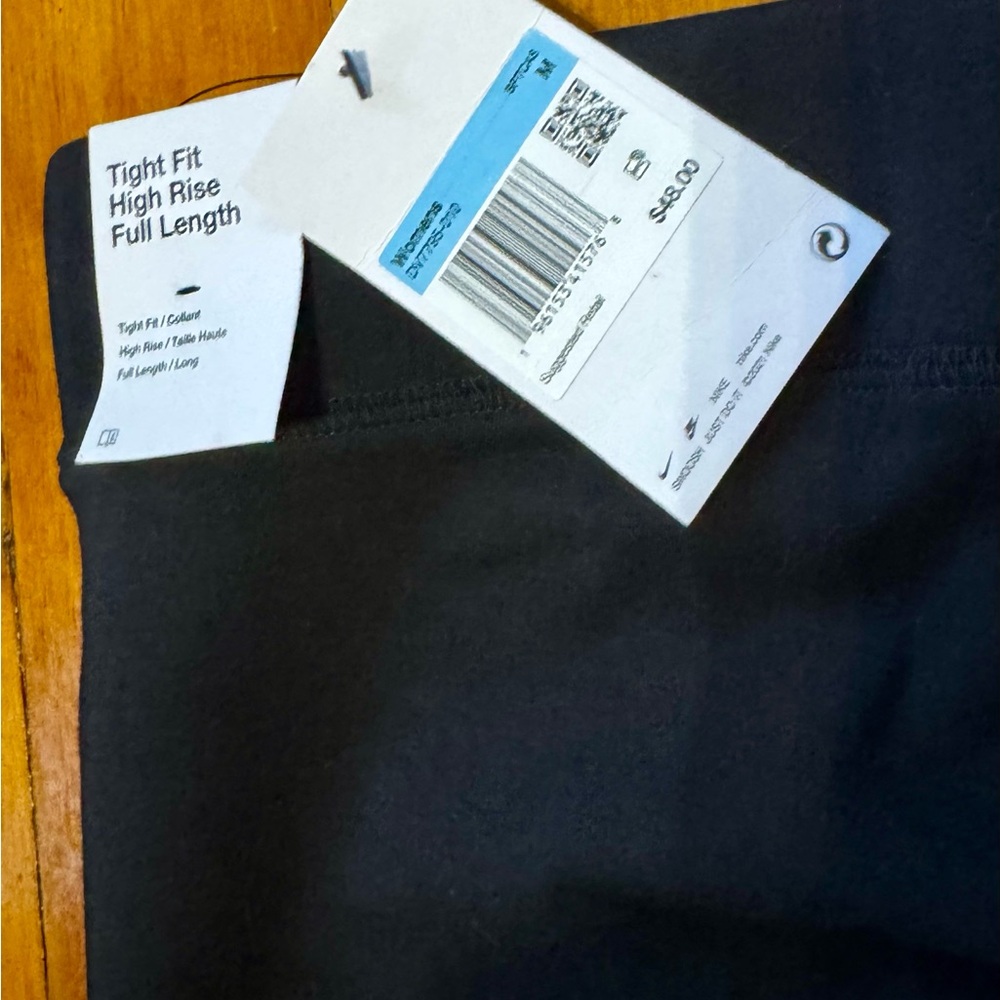 Nike Black High Rise Leggings Women’s size Medium color: Black